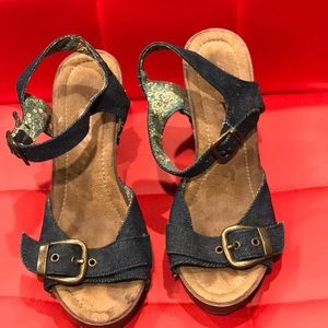 Jean buckle wedge heels